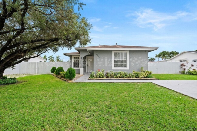 Foto del edificio - 14290 SW 287th St