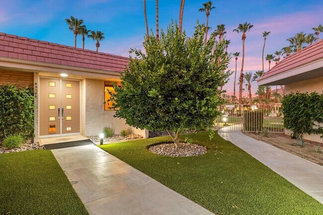 Building Photo - 45800 Pima Rd