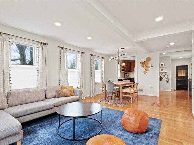 Foto del edificio - 8 Webster St