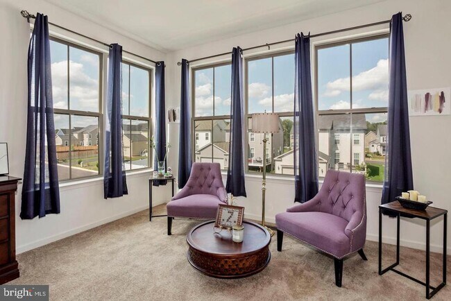 Foto del edificio - 944 Basswood Dr