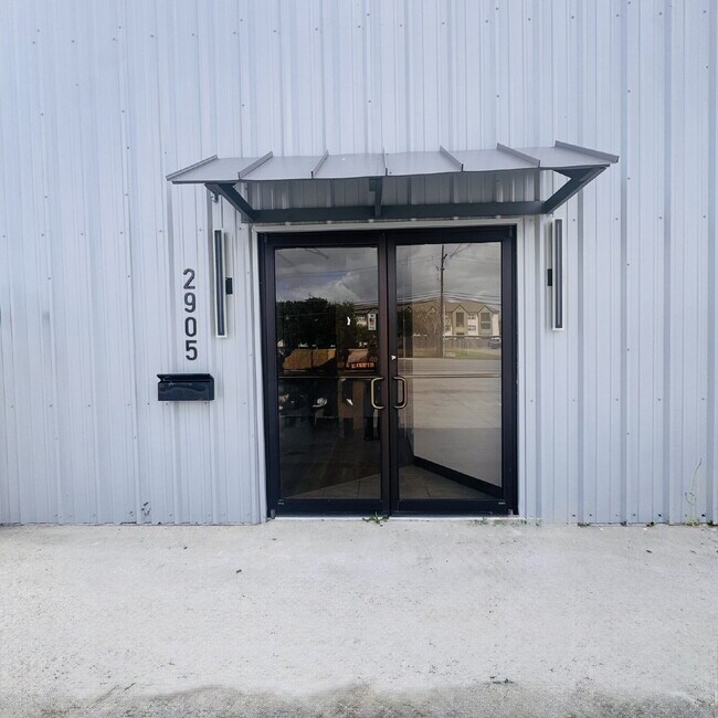 Foto del edificio - 2905 Nederland Ave