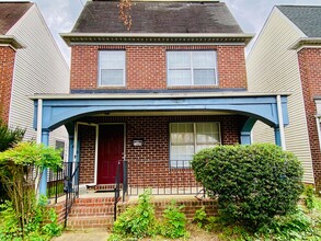 Building Photo - 1409 Idlewood Ave