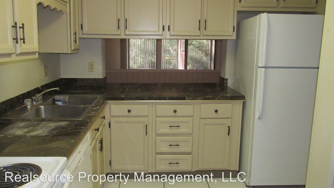 Building Photo - 5323 Indian Creek Dr