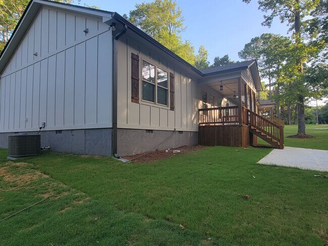 Foto del edificio - Build to Rent 4 Bdrm Lake Access - Open Ho...