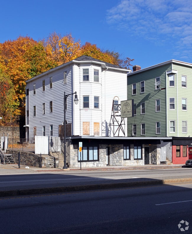 154 Shrewsbury St Worcester, MA 01605 Rentals Worcester, MA