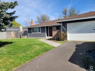 Building Photo - 5065 Southview Dr