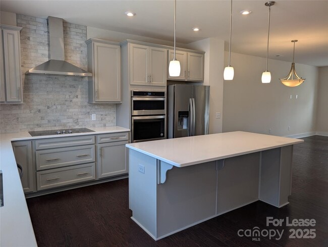 Building Photo - 17137 Soho Dr