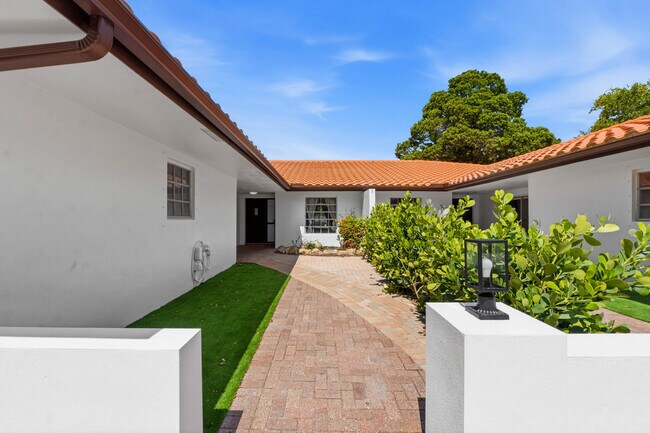 Foto del edificio - 3310 NW 90th Ave
