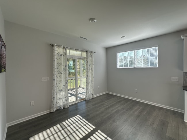 Foto del edificio - 7125 Crested Iris Pl
