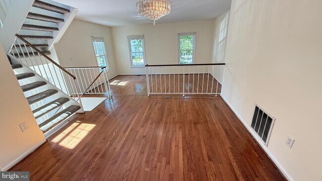 Foto del edificio - 3339 Beaverwood Ln