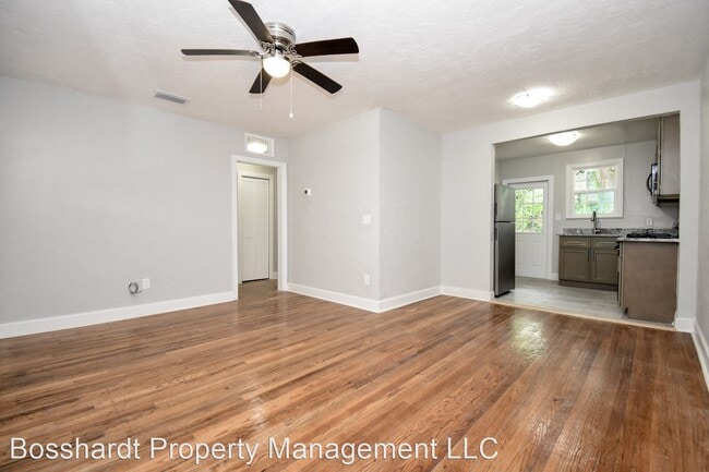 Building Photo - 1201 SE 43rd St