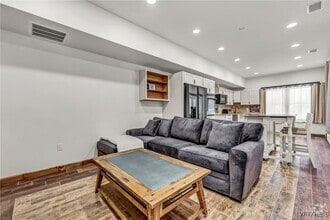 Building Photo - 4775 Boncrest Dr E