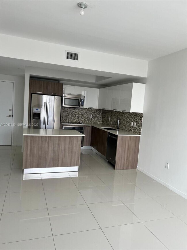 Building Photo - 5300 Paseo Blvd