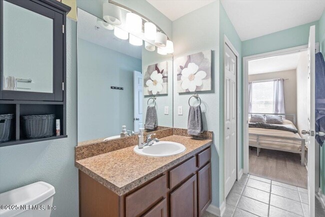 Building Photo - 224 Larkin Pl