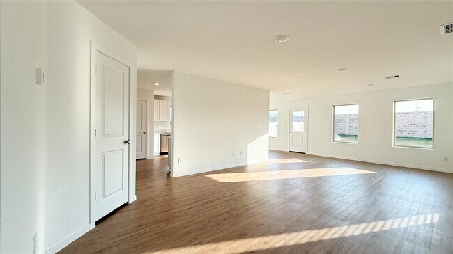 Foto del edificio - 1122 Rustic Willow Dr