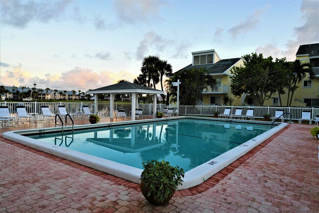 Foto del edificio - 5579 NE Gulfstream Way