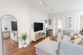 Building Photo - 249 4th St