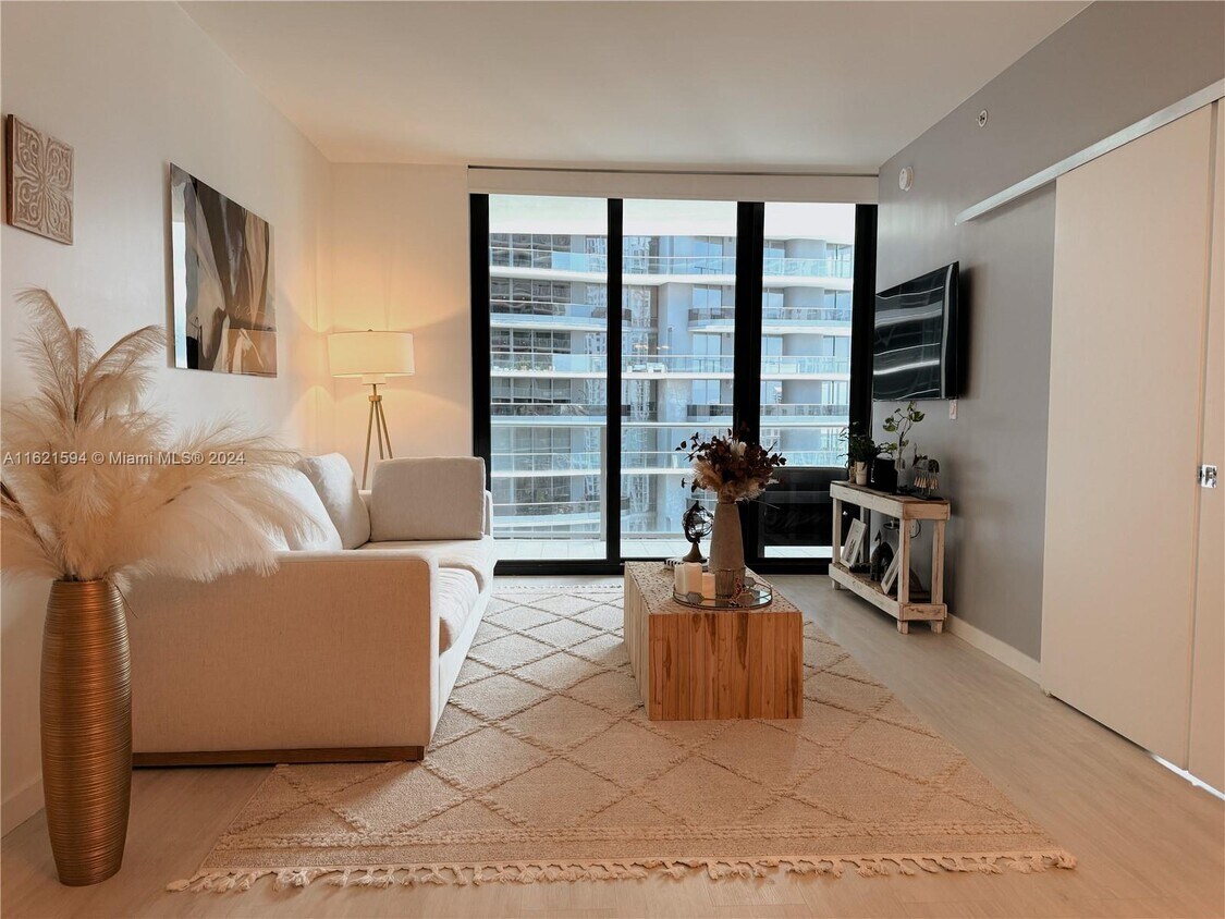 Foto principal - 1010 Brickell Ave