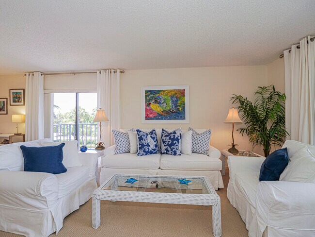 Building Photo - 1700 Ocean Dr