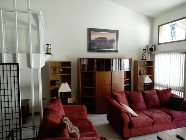 Foto del edificio - 2 Bed 2 Bath Fully Furnished