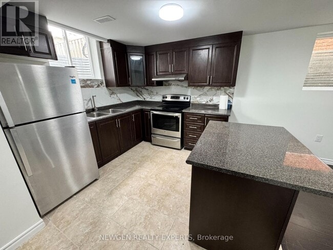 Building Photo - 62 Canmore Blvd