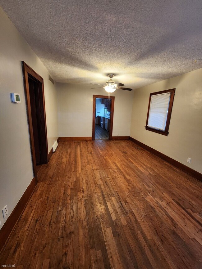 Foto del edificio - 3 br, 2 bath House - 526 N Martinson St