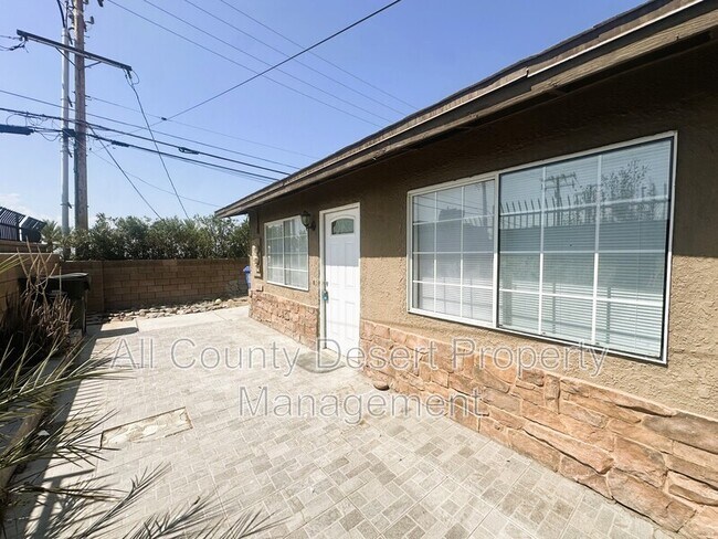 Foto del edificio - 66425 First St