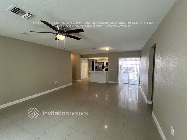 Foto del edificio - 11830 NW 30th Pl