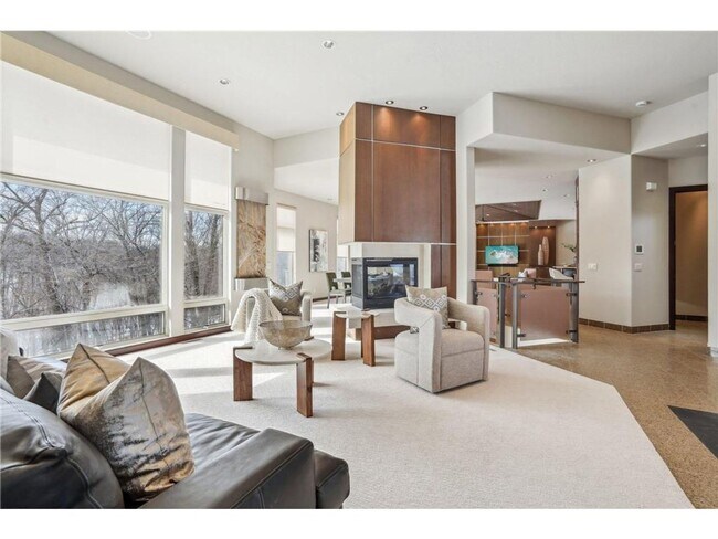 Foto del edificio - 9730 Sky Ln