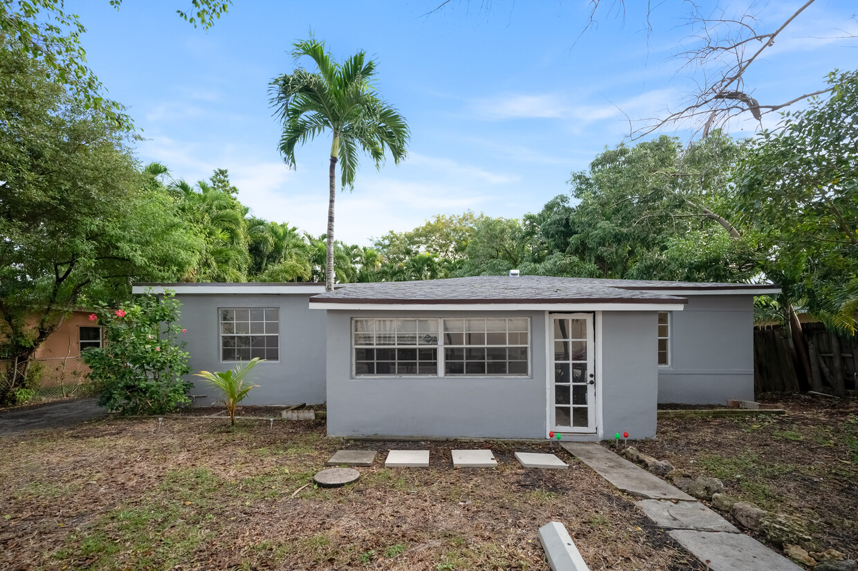 Primary Photo - 13845 NW 6th Ave