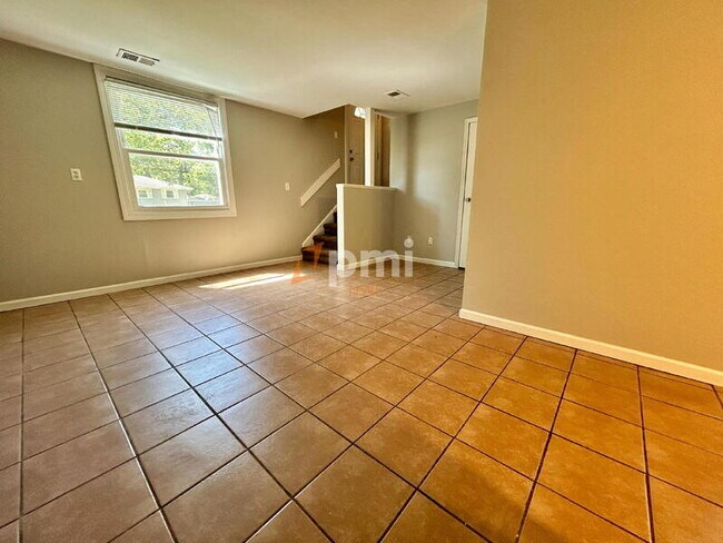 Foto del edificio - 2355-2355 Hickory St