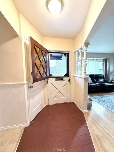 Building Photo - 970 W 8th St