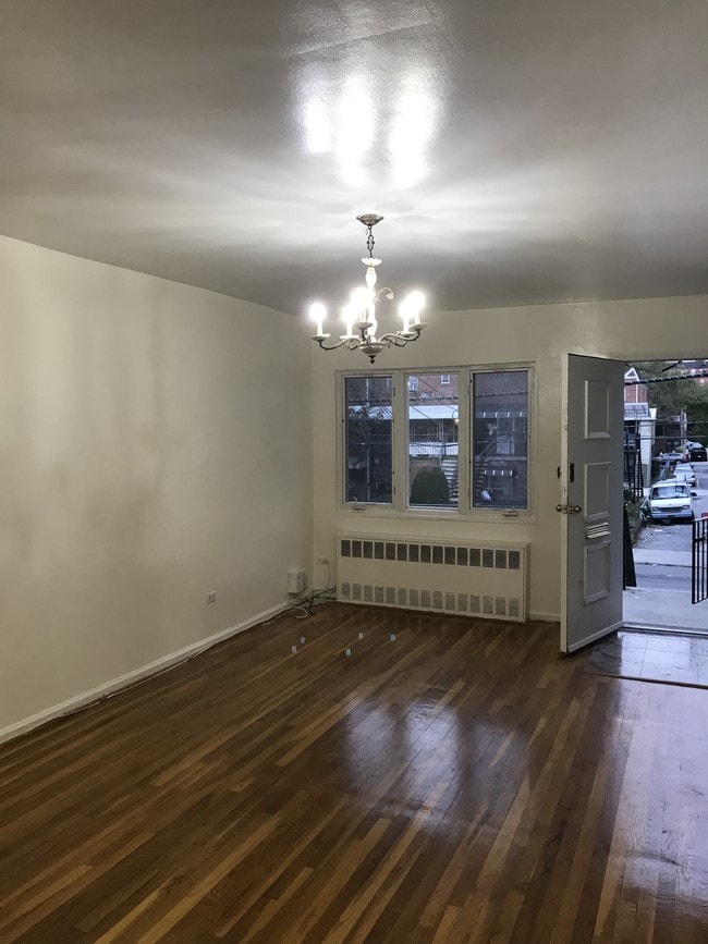 Building Photo - 2611 Batchelder St