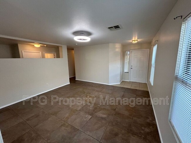 Building Photo - 16649 W Tasha Dr