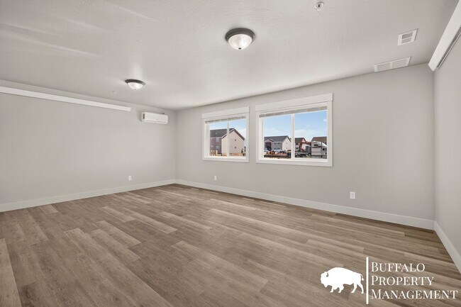 Foto del edificio - 6289 N Silver Fox Rd