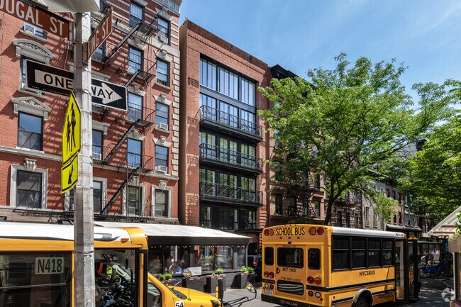Building Photo - 54 Macdougal St