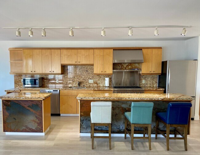 Foto del edificio - 2516 Alki Ave SW