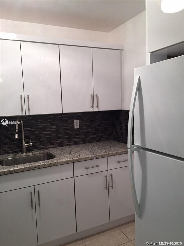 Foto del edificio - 424 SW 7th St