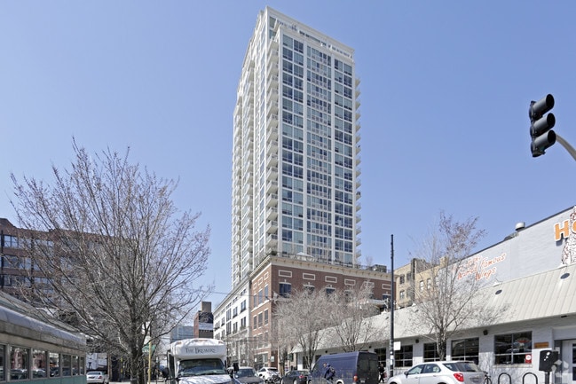 Building Photo - Flair Tower