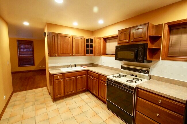 Foto del edificio - 926 W 34th Pl