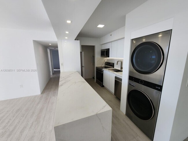 Foto del edificio - 1700 NW N River Dr