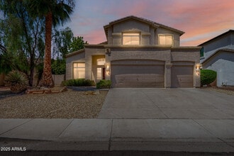 Building Photo - 6804 W Lone Cactus Dr