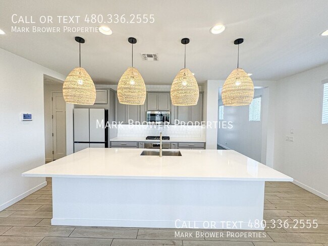 Building Photo - 20931 E Cattle Dr