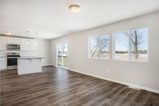 Building Photo - 10069 Whitetail Ln