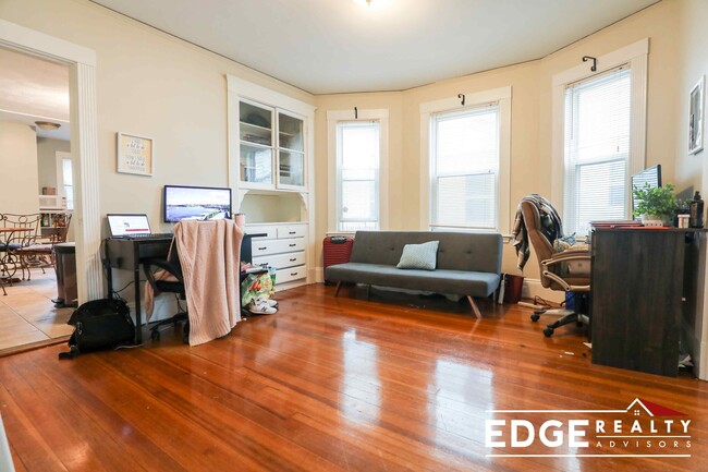 Foto del edificio - 39 Montfern Ave