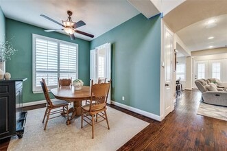 Building Photo - 3024 Aberdeen Dr