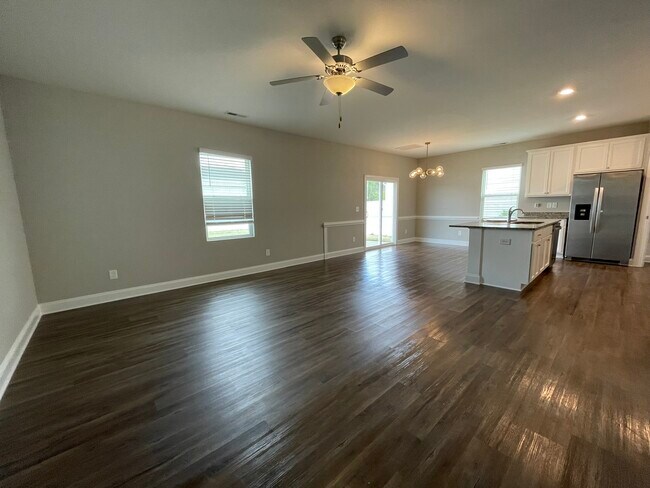 Foto del edificio - 7341 Vanover Dr