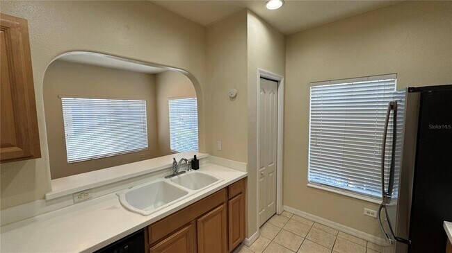 Foto del edificio - 280 Cape Harbour Loop