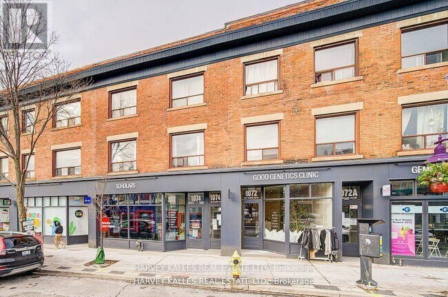 Photo du bâtiment - 1074 St Clair Ave W