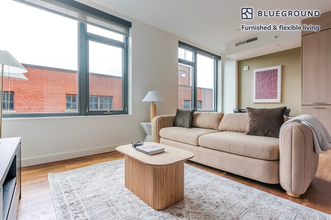 Building Photo - 1212 4th St SE